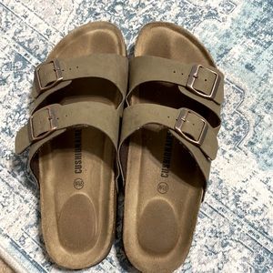 Cushionaire sandals